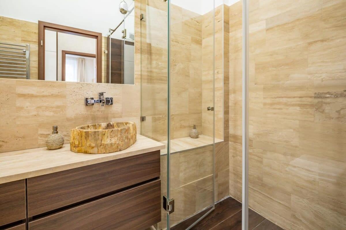 Splendid Perfectly Located Flat With Sauna Budapeste Exterior foto
