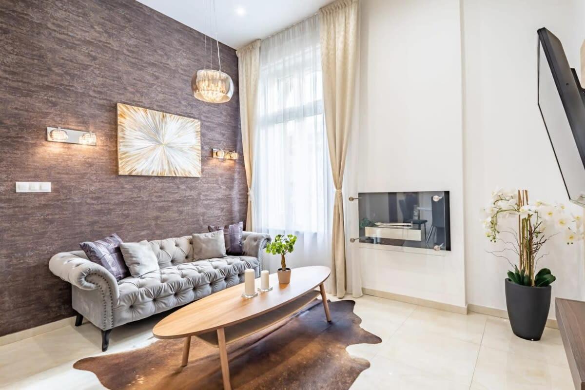 Splendid Perfectly Located Flat With Sauna Budapeste Exterior foto