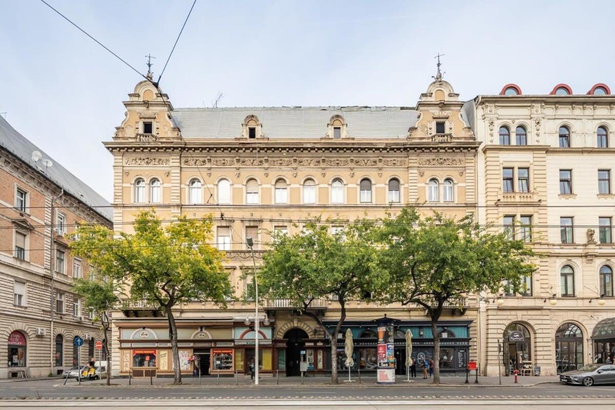Splendid Perfectly Located Flat With Sauna Budapeste Exterior foto
