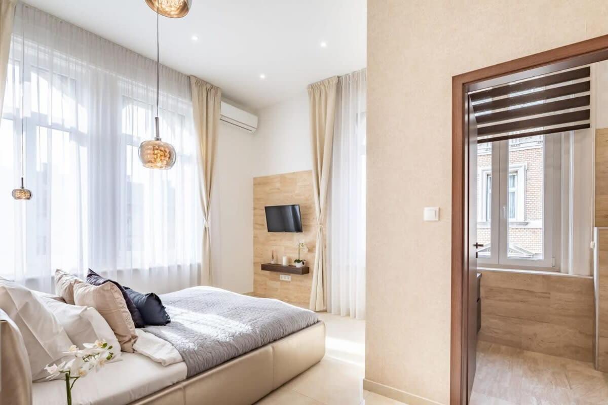 Splendid Perfectly Located Flat With Sauna Budapeste Exterior foto